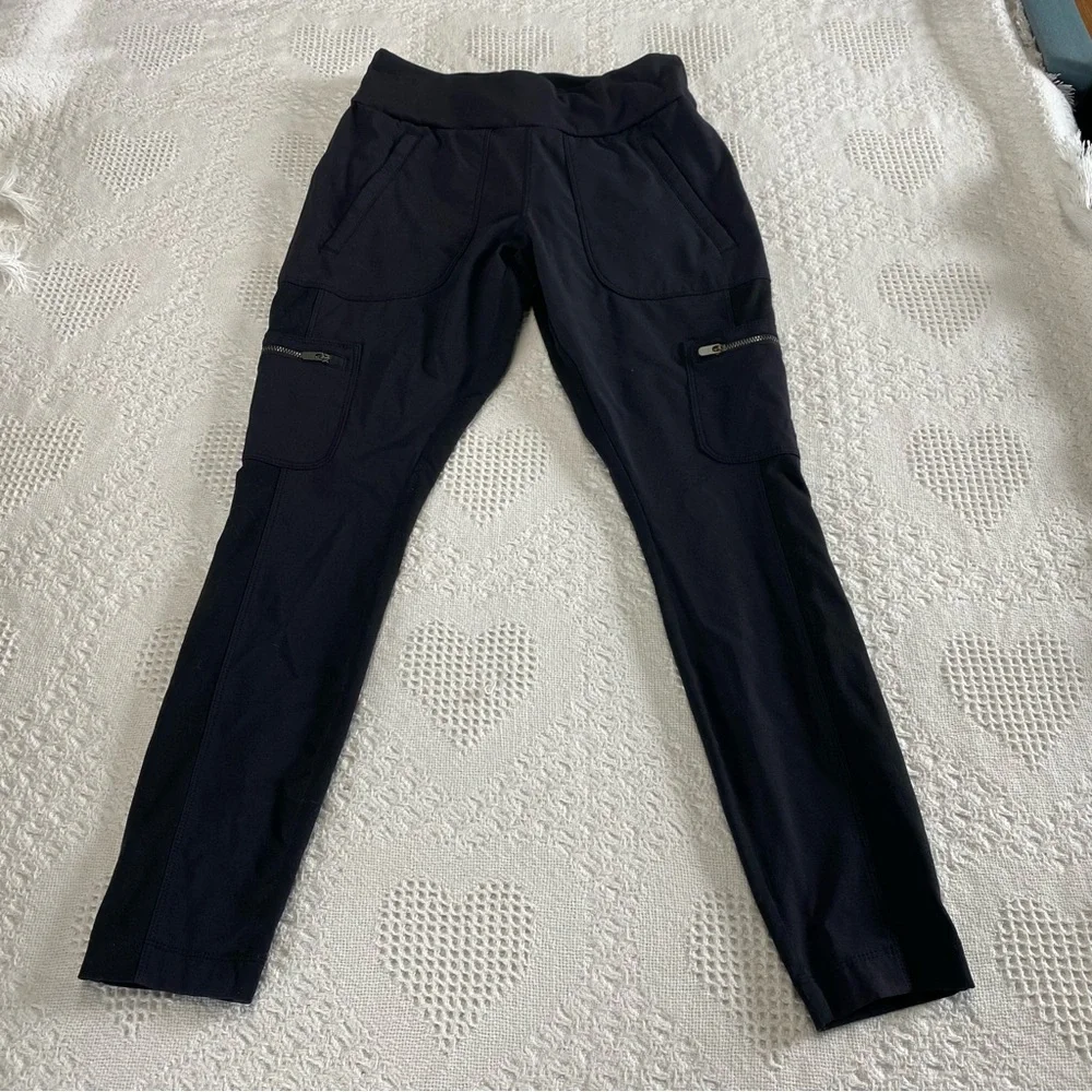 Athleta Cargo Style Leggings (6P)